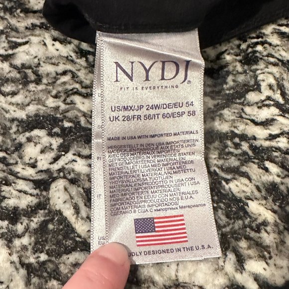 NYDJ Capri Jeans in Black - 24W - NWT - Picture 8 of 10